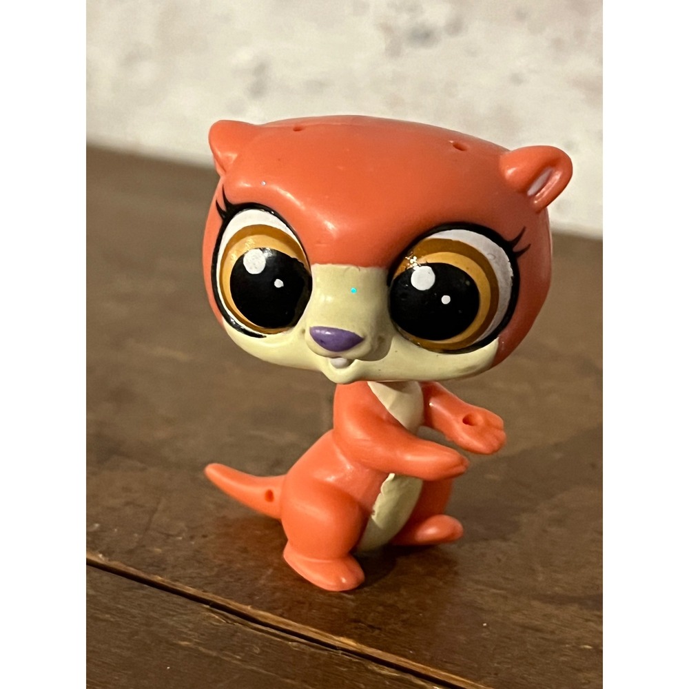 Littlest Pet Shop LPS Brown Otter‎ Owen Otterson #3745